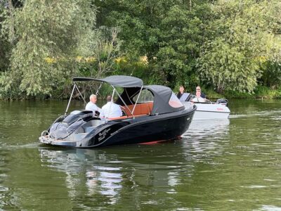 8B5640C3-B38C-495C-ABBD-69983B4FD647